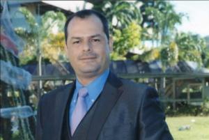 Líder Cesar Contreras