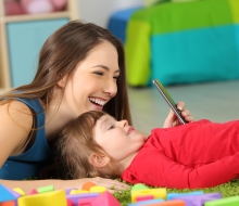 Elije una aplicación para estudiar con tu niño.