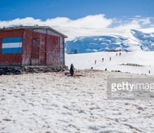 Primer refugio antártico